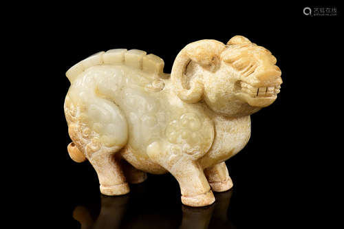 JADE CARVED 'MYTHICAL BEAST' ORNAMENT