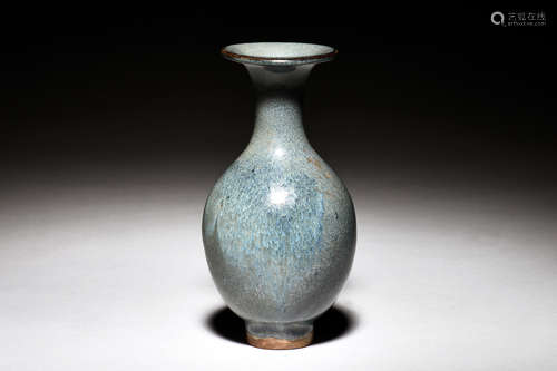 MONOCHROMATIC GRAY SHILIUZUN VASE