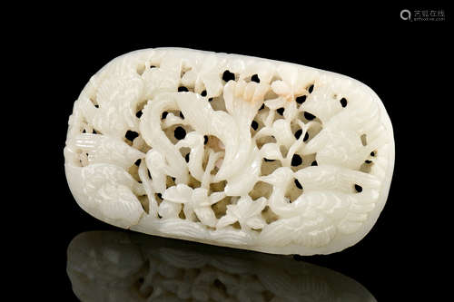 WHITE JADE OPENWORK CARVED 'BIRDS AND VINES' ORNAMENT