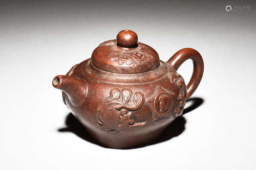 YIXING ZISHA 'CHAIRMAN MAO' TEAPOT