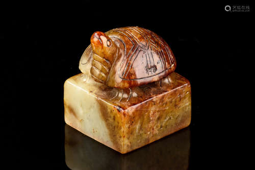 SHOUSHAN SOAPSTONE CARVED 'TORTOISE' STAMP SEAL