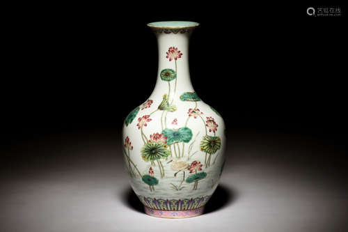 FAMILLE ROSE 'POND SCENERY' VASE