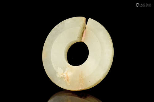 CULTURAL PERIOD JADE CARVED ORNAMENT, JUE