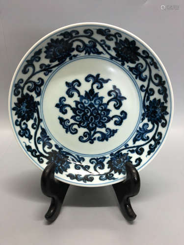 14-16TH CENTURY, A BLUE&WHITE PLATE, MING DYNASTY