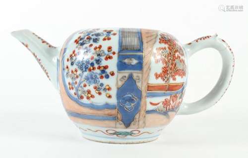 B/W/IRON RED KANGXI TEAPOT - Small teapot with landscape motif decorated in blue/white and iron red glazes