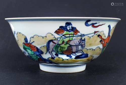 CHINESE PORCELAIN BOWL WITH WARRIORS - Blue/white with iron-red and lustrous polychrome overglaze
