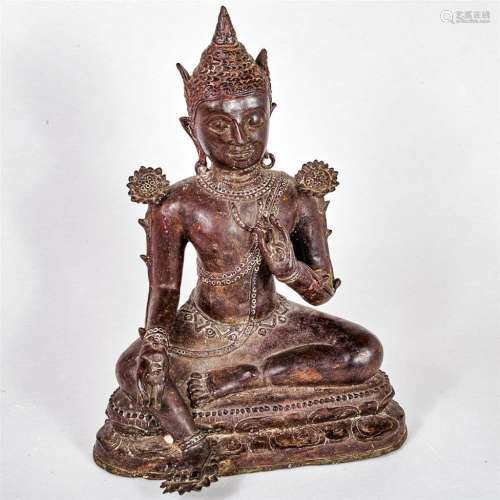 THAI BRONZE BUDDHA FIGURE - Dated to Late 18th/Early 19th century.Seated in the single Lotus position with the right leg extended an...