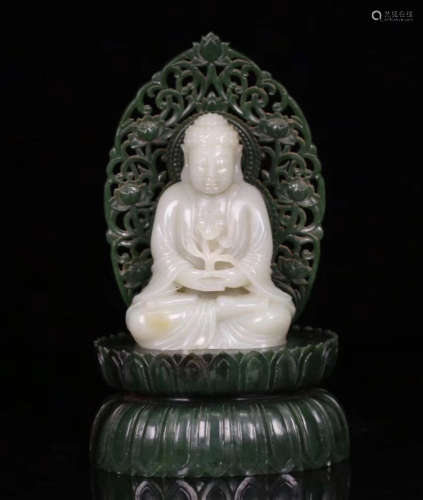 A OLD HETIAN JADE CARVED BUDDHA