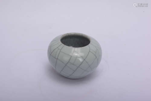Chinese crackle glazed porcelain jar.