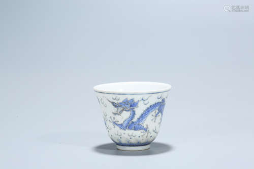 Chinese blue and white porcelain cup, Tongzhi mark.