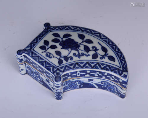 Chinese blue and white porcelain ink box, Ming Jiajing