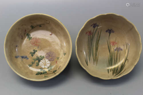 Two Japanese porcelain bowls with flower decorations.