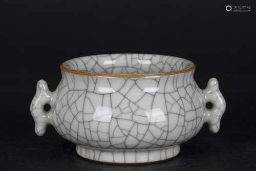 Chinese crackle glaze porcelain washer, Qianlong mark.