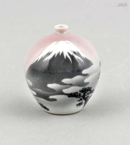 A 20th-century Japanese miniature vase, decor with fog-shrouded Fuji and pines, signed, h. 6 cm