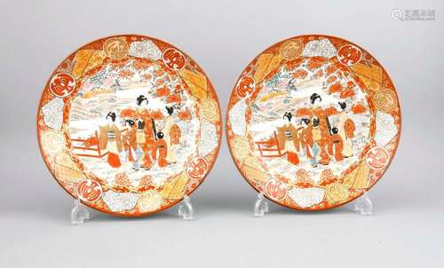 Pair of Satsuma-plates, Japan, 19th c., small red signature, d. 36 cm