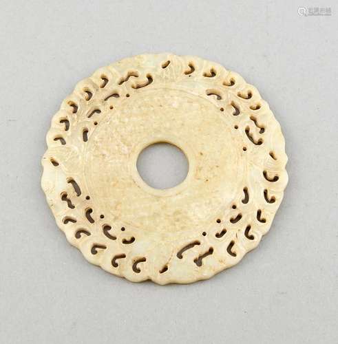 Bi-Disk, China, 19./20. Jh., Jade / Jadeite, engravings in the style of the Hang dynasty, D. approx. 11 cm