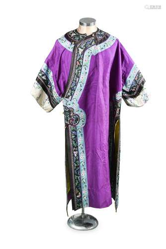 A Chinese lady's silk dress, late Qing or first part of 20th century, the purple dress embroidered