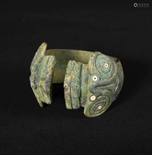 A bronze armband, Yunnan, Dian culture, Warring States period, the back section ornate with