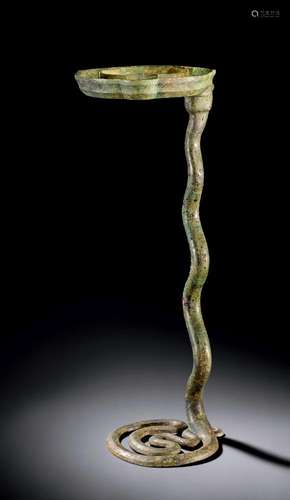 A rare and important Archaic bronze snake lamp, Warring States period / early Western Han dynasty,