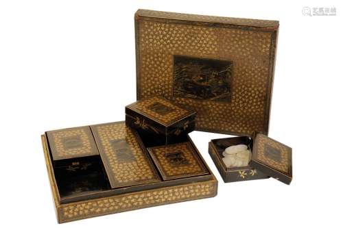 EXPORT LACQUER GAMES BOX, QING DYNASTY EARLY 19TH CENTURY