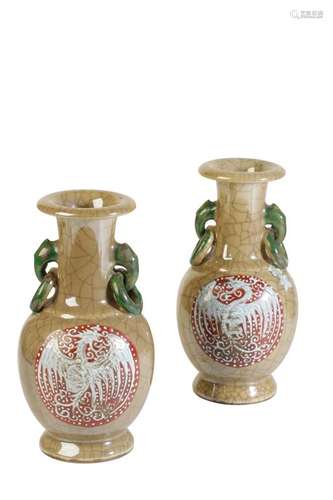 PAIR OF CRACKLE-GLAZE 'PHOENIX' VASES, LATE QING / EARLY REPUBLIC PERIOD