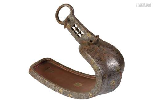 JAPANESE IRON STIRRUP, EDO PERIOD