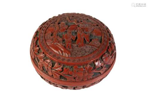 SMALL CINNABAR LACQUER BOX AND COVER, 17TH / 18TH CENTURY