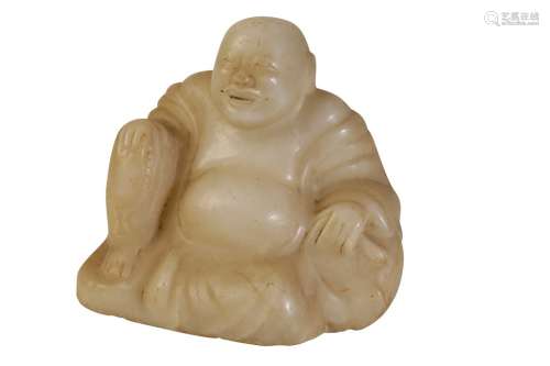 CARVED ALABASTER FIGURE OF THE LAUGHING BUDDHA, LATE QING DYNASTY