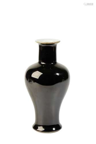 MIRROR-BLACK BALUSTER VASE, KANGXI PERIOD