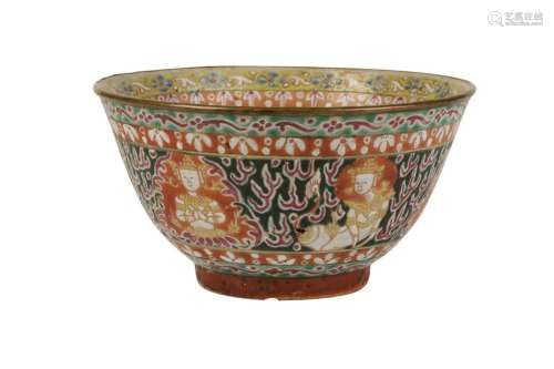 BENCHARONG GREEN-GROUND BOWL, QING DYNASTY, 19TH CENTURY