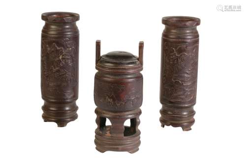 CARVED BAMBOO GARNITURE, LATE QING DYNASTY