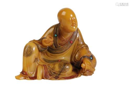 CARVED SOAPSTONE FIGURE OF A SCHOLAR