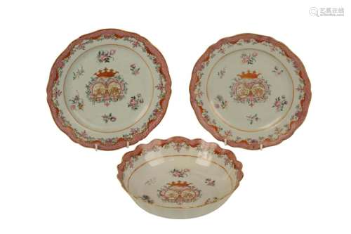 TWO EXPORT FAMILLE-ROSE PLATES AND A BOWL, QING DYNASTY, 18TH CENTURY