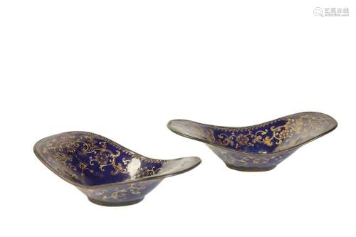 PAIR OF BLUE-GROUND CANTON ENAMEL CUP STANDS, QING DYNASTY, 18TH CENTURY