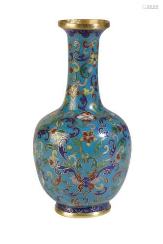SMALL CHINESE BALUSTER VASE, QING DYNASTY, 18TH / 19TH CENTURY
