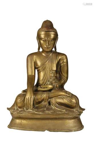 LARGE BRONZE SEATED MADALAY BUDDHA, EARLY 20TH CENTURY