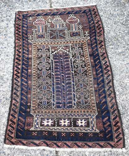 [526] Afghan Baluch 'Seh Mihrab' prayer rug, circa 1920 139 x 83 cm