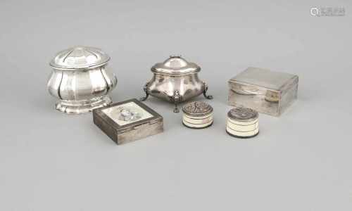 Sechs Deckeldosen, 20. Jh., unterschiedliche Hersteller, Silber verschiedene Feingehalte,2 runde