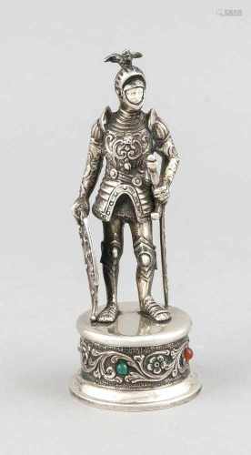 Stehender Ritter mit Schild und Schwert, 20. Jh., Silber 800/000, auf rundem Sockel