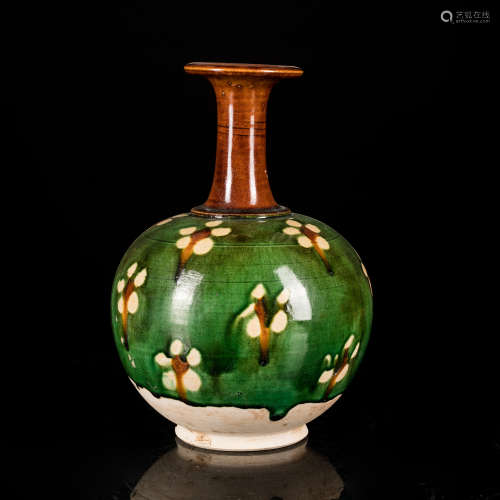 Tang Dynasty Chinese Sancai Antique Glazed Vase