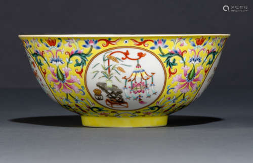 A FINE YELLOW GROUND FAMILLE ROSE MEDAILLON PORCELAIN BOWL