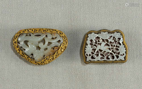 TWO FINE JADE CARVINGS MOUNTED IN GILT BRONZE FITTING AS BELT BUCKLES