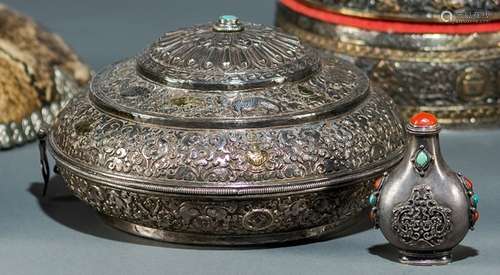 A PARCEL-GILT SILVER BOX AND A SILVER SNUFF-BOTTLE