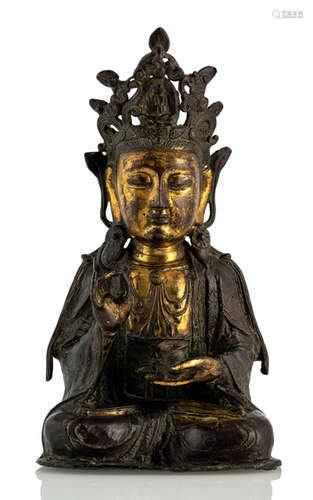 A PARCEL GILT-BRONZE FIGURE OF GUANYIN