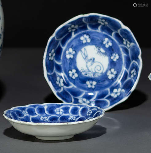 A PAIR OF KOSOMETSUKE BLUE AND WHITE DISHES WITH WHITE HARES