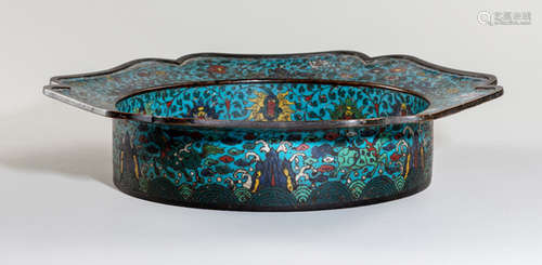 A LARGE FOLIATE-RIMMED CLOISONNÉ ENAMEL BASIN