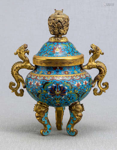 A FINE PARCEL-GILT CLOISONNÉ ENAMEL TRIPOD CENSER