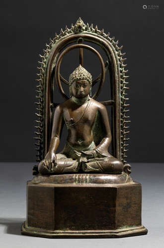 A BRONZE FIGURE OF BUDDHA SHAKYAMUNI