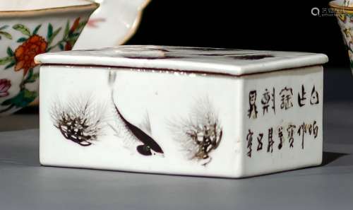 A BLACK-PAINTED PORCELAIN FISH BOX AND COVER