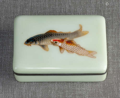 A SILVER-MOUNTED LIGHT GREEN CLOISONNÉ ENAMEL BOX WITH A PAIR OF FISHES ON THE COVER